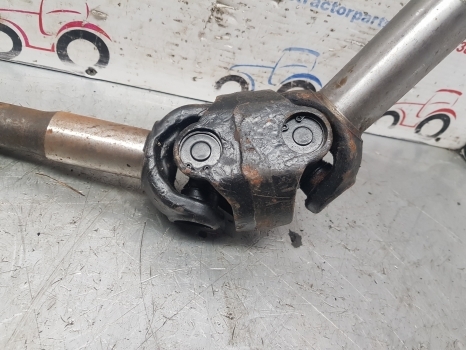 Ford 40 Carraro 709s Front Axle Drive Shaft Assy 81863155; Car125156; Car40887 - Pusašis - Traktorius: foto 3 Ford 40 Carraro 709s Front Axle Drive Shaft Assy 81863155; Car125156; Car40887 - Pusašis - Traktorius: foto 3