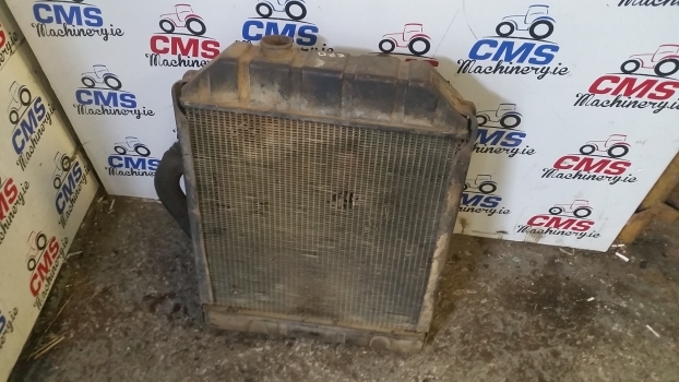 Ford 4500, 5000, 5100, 5600, 5500 Engine Water Cooling Radiator 86531508 - Radiatorius - Traktorius: foto 1 Ford 4500, 5000, 5100, 5600, 5500 Engine Water Cooling Radiator 86531508 - Radiatorius - Traktorius: foto 1