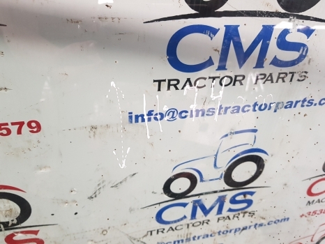Ford 4610 Ap, Lp Cab Front Windscreen And Seal 83956746, 89403102, E3nn9403102bb - Priekinis stiklas - Traktorius: foto 3 Ford 4610 Ap, Lp Cab Front Windscreen And Seal 83956746, 89403102, E3nn9403102bb - Priekinis stiklas - Traktorius: foto 3