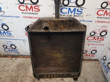 Ford 550, 655, 655a, 555a Radiator E0nn8005ea15l, 83925456 - Radiatorius - Ekskavatorius-krautuvas: foto 2 Ford 550, 655, 655a, 555a Radiator E0nn8005ea15l, 83925456 - Radiatorius - Ekskavatorius-krautuvas: foto 2