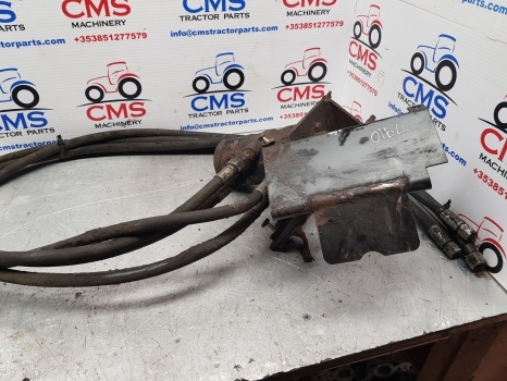 Ford 555, 7910, 8210 Orbital Steering Motor Valve Assy 86604767, 86585452 - Vairavimo sistema - Traktorius: foto 5 Ford 555, 7910, 8210 Orbital Steering Motor Valve Assy 86604767, 86585452 - Vairavimo sistema - Traktorius: foto 5