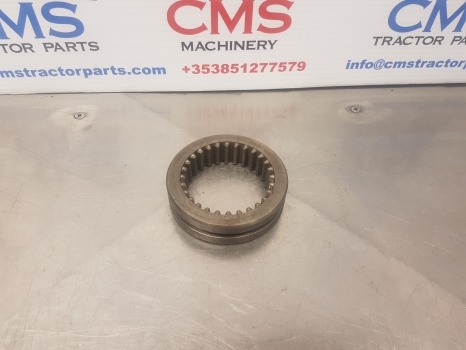 Ford 6640, 7840, 8240, Ts100, Tsa115 Transmission Coupling 81864533 - Pavarų dėžė ir dalys - Traktorius: foto 4 Ford 6640, 7840, 8240, Ts100, Tsa115 Transmission Coupling 81864533 - Pavarų dėžė ir dalys - Traktorius: foto 4