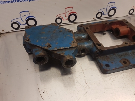 Ford 7840, 8340, 6640 40 Transmission Control Plate Cover F1nn7211ac, F1nn7222aa - Transmisija - Traktorius: foto 4 Ford 7840, 8340, 6640 40 Transmission Control Plate Cover F1nn7211ac, F1nn7222aa - Transmisija - Traktorius: foto 4