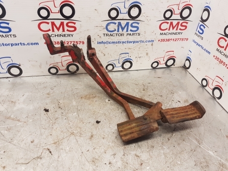 International Case 84 Series 584, 684, 784, 884 Brake Pedal Kit - Stabdžių dalys - Traktorius: foto 1 International Case 84 Series 584, 684, 784, 884 Brake Pedal Kit - Stabdžių dalys - Traktorius: foto 1