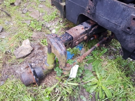 International Case 885, 884 85, 84 Xl Ser Front Axle Assy 3121242r92, 549667r92 - Priekinė ašis - Traktorius: foto 1 International Case 885, 884 85, 84 Xl Ser Front Axle Assy 3121242r92, 549667r92 - Priekinė ašis - Traktorius: foto 1