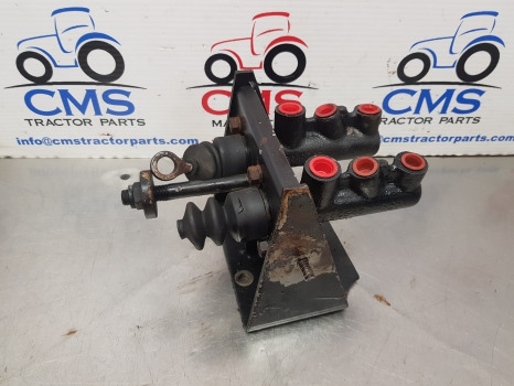 International Case 885 Xl, 85, Case 4200, Brake Master Cylinder 1287843c91 - Stabdžių cilindras - Žemės ūkio technika: foto 3 International Case 885 Xl, 85, Case 4200, Brake Master Cylinder 1287843c91 - Stabdžių cilindras - Žemės ūkio technika: foto 3