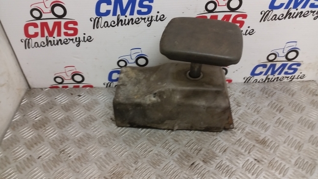 Jcb 412s, 436b, 411b, 456b, 426b, 436b Cushion Armrest 265/01704, 269/40613 - Sėdynė - Traktorius: foto 1 Jcb 412s, 436b, 411b, 456b, 426b, 436b Cushion Armrest 265/01704, 269/40613 - Sėdynė - Traktorius: foto 1