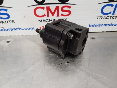 John Deere 1630, 6200, 2140, 2130 Engine Oil Pump Re35685, T20298, Ar59621 - Alyvos siurblys - Žemės ūkio technika: foto 2 John Deere 1630, 6200, 2140, 2130 Engine Oil Pump Re35685, T20298, Ar59621 - Alyvos siurblys - Žemės ūkio technika: foto 2