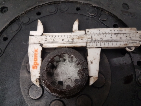 John Deere 1830, 2030, 3030, 3130 Clutch Disc Al30452, Al23097, Al120015 - Sankabos diskas - Traktorius: foto 4 John Deere 1830, 2030, 3030, 3130 Clutch Disc Al30452, Al23097, Al120015 - Sankabos diskas - Traktorius: foto 4