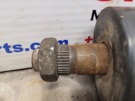 John Deere 3050, 3350, 3040, 3140, 3650 Sg2 Steering Column Al38553 - Vairavimo sistema: foto 3 John Deere 3050, 3350, 3040, 3140, 3650 Sg2 Steering Column Al38553 - Vairavimo sistema: foto 3