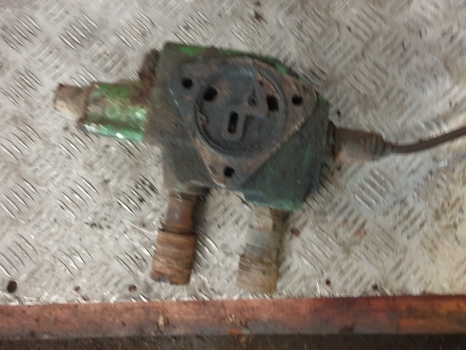 John Deere 6000 & 6020 Series Hydraulic Spool Valve Al169789, Al169859, Al110178 - Hidraulinis vožtuvas - Traktorius: foto 3 John Deere 6000 & 6020 Series Hydraulic Spool Valve Al169789, Al169859, Al110178 - Hidraulinis vožtuvas - Traktorius: foto 3