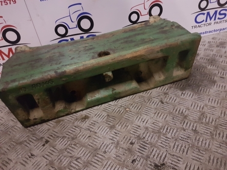 John Deere 6110, 6610, 6300, 6400, Se6200 Front Weight 80 Kg L78555, Al176565 - Atsvara - Traktorius: foto 4 John Deere 6110, 6610, 6300, 6400, Se6200 Front Weight 80 Kg L78555, Al176565 - Atsvara - Traktorius: foto 4
