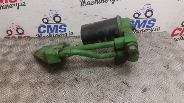 John Deere 6110 Oil Filter Head And Adapter Fitting Re503727, Re519885, R501436 - Alyvos filtras - Traktorius: foto 4 John Deere 6110 Oil Filter Head And Adapter Fitting Re503727, Re519885, R501436 - Alyvos filtras - Traktorius: foto 4