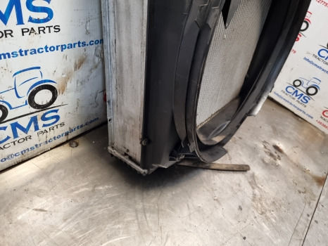 John Deere 6145r, 6r, Engine Water Cooling Radiator Bent For Parts Al220810 - Radiatorius: foto 4 John Deere 6145r, 6r, Engine Water Cooling Radiator Bent For Parts Al220810 - Radiatorius: foto 4
