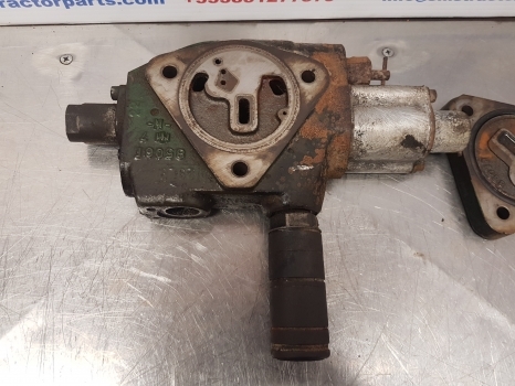 John Deere 6400 Hydraulic Spool Valve Parts Only Al75842, Al171118, 93j361 - Hidraulinis vožtuvas - Traktorius: foto 2 John Deere 6400 Hydraulic Spool Valve Parts Only Al75842, Al171118, 93j361 - Hidraulinis vožtuvas - Traktorius: foto 2