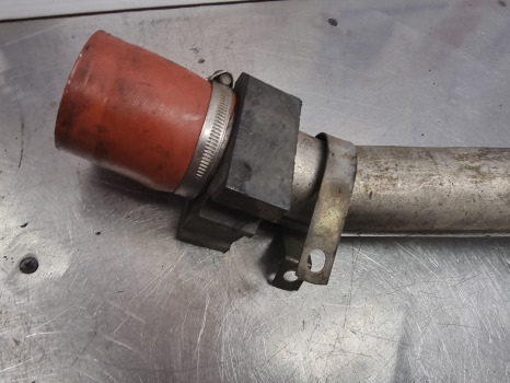 John Deere 6r 185, 6r Series, Air Intake Cooler, Aftercooler Tube Al214146 - Radiatorius: foto 5 John Deere 6r 185, 6r Series, Air Intake Cooler, Aftercooler Tube Al214146 - Radiatorius: foto 5
