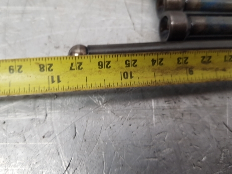 John Deere Claas Arion 500, 600 Axion 640 Engine Push Rod Kit 0011513100 - Stūmiklis (Push rod) - Traktorius: foto 4 John Deere Claas Arion 500, 600 Axion 640 Engine Push Rod Kit 0011513100 - Stūmiklis (Push rod) - Traktorius: foto 4