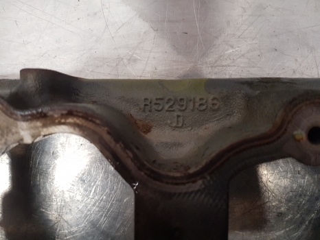 John Deere Class Arion 640, 6210r Rocker Arm Valve Re545803, R529186, Re539152 - Cilindrų galvutė - Traktorius: foto 4 John Deere Class Arion 640, 6210r Rocker Arm Valve Re545803, R529186, Re539152 - Cilindrų galvutė - Traktorius: foto 4