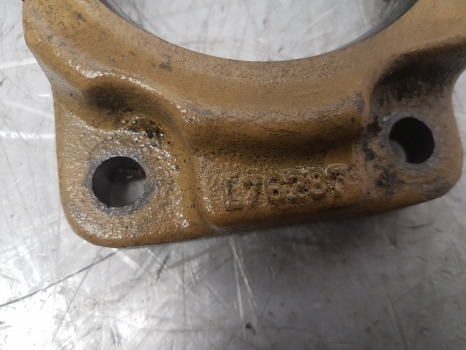 John Deere Se6200, 6100, 6200, 6300, 6400 Pto Bearing Housing L76287 - Transmisija: foto 3 John Deere Se6200, 6100, 6200, 6300, 6400 Pto Bearing Housing L76287 - Transmisija: foto 3