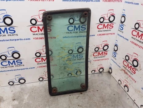 Landini Massey Ferguson 600 Series Cab Knee Glass With Rhs Seal 3301882m1 - Langas ir dalys - Traktorius: foto 1 Landini Massey Ferguson 600 Series Cab Knee Glass With Rhs Seal 3301882m1 - Langas ir dalys - Traktorius: foto 1