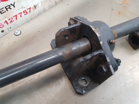 Landini Mythos 100, 900 Front Axle Drive Shaft 3652884m2, 3547684m91, 3547682m91 - Priekinė ašis: foto 3 Landini Mythos 100, 900 Front Axle Drive Shaft 3652884m2, 3547684m91, 3547682m91 - Priekinė ašis: foto 3