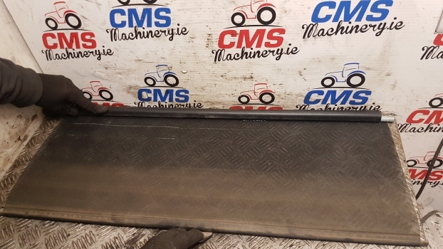 Landini Mythos Series 115 Curtain. Please Check By The Photos. - Kabina ir interjeras - Traktorius: foto 4 Landini Mythos Series 115 Curtain. Please Check By The Photos. - Kabina ir interjeras - Traktorius: foto 4