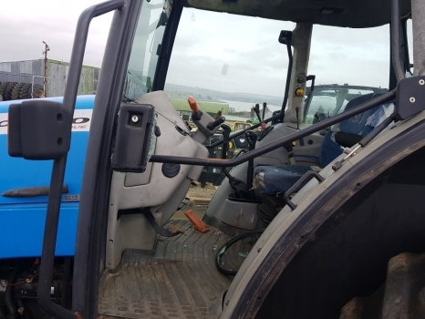 Landini Mythos Series Mythos 100, Mythos 105, Mythos 115 Cab Complete - Kabina - Traktorius: foto 2 Landini Mythos Series Mythos 100, Mythos 105, Mythos 115 Cab Complete - Kabina - Traktorius: foto 2