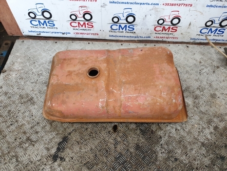 Massey Ferguson 135 Original Fuel Tank 897401m91, 897390m91, 897390m91 - Degalų bakas - Traktorius: foto 1 Massey Ferguson 135 Original Fuel Tank 897401m91, 897390m91, 897390m91 - Degalų bakas - Traktorius: foto 1