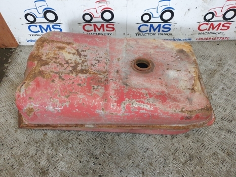 Massey Ferguson 135 Solid Original Fuel Tank 897401m91, 897390m91, 897390m91 - Degalų bakas - Traktorius: foto 1 Massey Ferguson 135 Solid Original Fuel Tank 897401m91, 897390m91, 897390m91 - Degalų bakas - Traktorius: foto 1