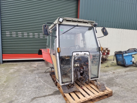 Massey Ferguson 399, 375, 390, 398, 365 4wd Hi Line Complete Cab Sold, Sold - Kabina: foto 1 Massey Ferguson 399, 375, 390, 398, 365 4wd Hi Line Complete Cab Sold, Sold - Kabina: foto 1