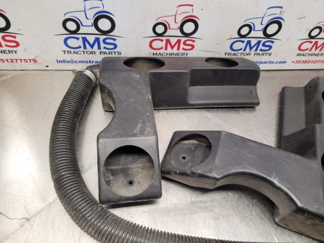 Massey Ferguson 4245, 4255, 4355 Cab Air Vent 3806427m3, 3806426m3 - Oro kondicionierius dalis: foto 5 Massey Ferguson 4245, 4255, 4355 Cab Air Vent 3806427m3, 3806426m3 - Oro kondicionierius dalis: foto 5