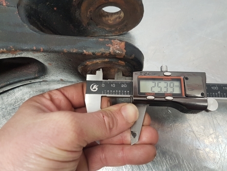 Massey Ferguson 4255, 4220 4000, 4100 Series Cross Shaft Lift Arm Lhs 3817639m91 - Hidraulika - Traktorius: foto 5 Massey Ferguson 4255, 4220 4000, 4100 Series Cross Shaft Lift Arm Lhs 3817639m91 - Hidraulika - Traktorius: foto 5