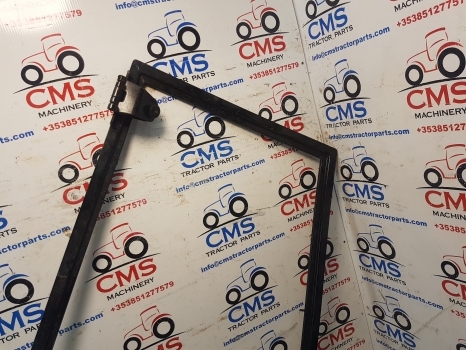 Massey Ferguson 50hx, 60hx Cab Door Frame Rhs 50hxdoor - Durys ir dalys - Ekskavatorius-krautuvas: foto 4 Massey Ferguson 50hx, 60hx Cab Door Frame Rhs 50hxdoor - Durys ir dalys - Ekskavatorius-krautuvas: foto 4