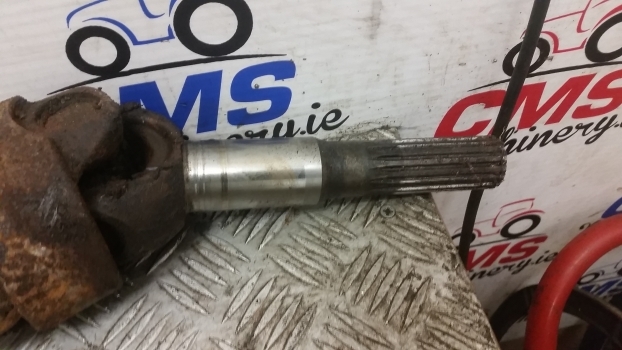 Massey Ferguson 6150, 6160 Front Axle Drive Shaft Left 3764047m91 - Pusašis - Traktorius: foto 4 Massey Ferguson 6150, 6160 Front Axle Drive Shaft Left 3764047m91 - Pusašis - Traktorius: foto 4