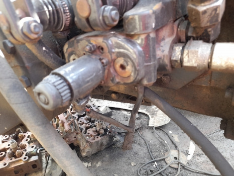 Massey Ferguson 6160, Fiaf F Valtra 6400 Hydraulic Lift Control Valve V31287110 - Hidraulika: foto 3 Massey Ferguson 6160, Fiaf F Valtra 6400 Hydraulic Lift Control Valve V31287110 - Hidraulika: foto 3