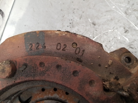 Massey Ferguson 65, 165 Clutch Pressure Plate Fob Em1-9128-18, 224 02 01 - Sankaba ir dalys - Traktorius: foto 2 Massey Ferguson 65, 165 Clutch Pressure Plate Fob Em1-9128-18, 224 02 01 - Sankaba ir dalys - Traktorius: foto 2