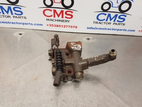 Massey Ferguson 675, 399, 372n, 375, 4225, 4255 Hydraulic Valve Assy 1679099m95 - Hidraulinis vožtuvas - Traktorius: foto 2 Massey Ferguson 675, 399, 372n, 375, 4225, 4255 Hydraulic Valve Assy 1679099m95 - Hidraulinis vožtuvas - Traktorius: foto 2