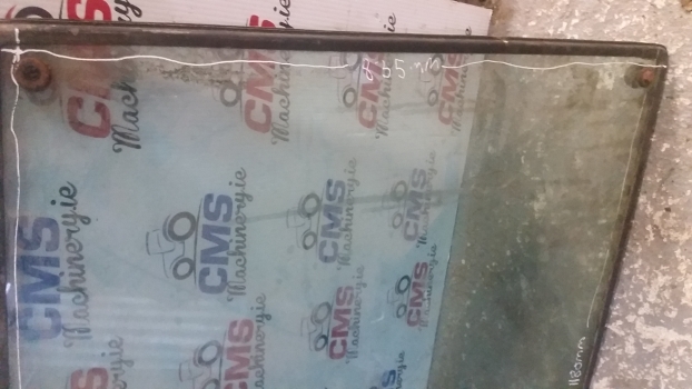 Massey Ferguson 690 Cab Frong Glass Windscreen Tg1246 - Priekinis stiklas - Traktorius: foto 3 Massey Ferguson 690 Cab Frong Glass Windscreen Tg1246 - Priekinis stiklas - Traktorius: foto 3