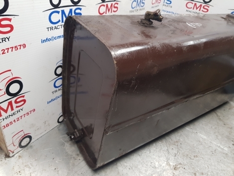 Massey Ferguson 698t, 690, 698, 699, 1004 Fuel Tank 1684958m91 - Degalų bakas - Traktorius: foto 2 Massey Ferguson 698t, 690, 698, 699, 1004 Fuel Tank 1684958m91 - Degalų bakas - Traktorius: foto 2