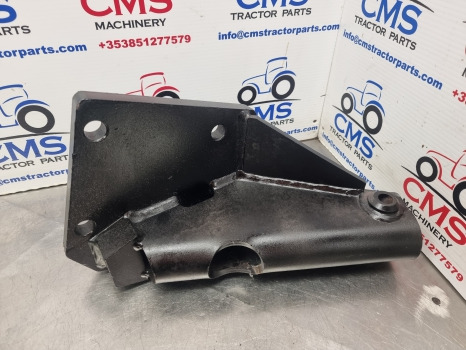 Mccormick Xtx 165, Landini Powermax, Stabiliser Bracket Rh 4220238m91 - Pakaba: foto 5 Mccormick Xtx 165, Landini Powermax, Stabiliser Bracket Rh 4220238m91 - Pakaba: foto 5