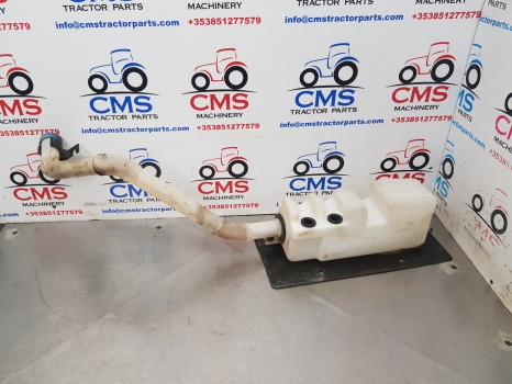 New Holland Case Maxxum Windshield Washer Reservoir 87638112, 87470604 - Valytuvas - Žemės ūkio technika: foto 1 New Holland Case Maxxum Windshield Washer Reservoir 87638112, 87470604 - Valytuvas - Žemės ūkio technika: foto 1