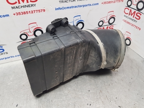 New Holland Case T7.200 Engine Air Cleaner Intake Vent 87518691, 84131959 - Oro įsiurbimo sistema - Traktorius: foto 4 New Holland Case T7.200 Engine Air Cleaner Intake Vent 87518691, 84131959 - Oro įsiurbimo sistema - Traktorius: foto 4