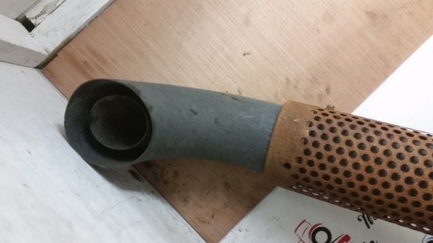 New Holland T5.100, T5.110, T5.120 Exhaust Pipe Assy 47939799 - Išmetimo vamzdis - Traktorius: foto 3 New Holland T5.100, T5.110, T5.120 Exhaust Pipe Assy 47939799 - Išmetimo vamzdis - Traktorius: foto 3
