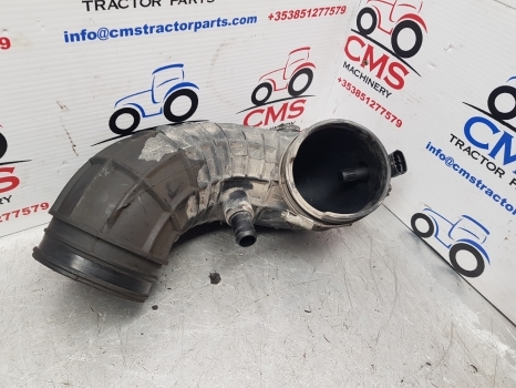 New Holland T5, T6, T7 Case Maxxum, Puma T7.200 Air Hose Assy 84340051, 87482355 - Oro įsiurbimo sistema - Traktorius: foto 2 New Holland T5, T6, T7 Case Maxxum, Puma T7.200 Air Hose Assy 84340051, 87482355 - Oro įsiurbimo sistema - Traktorius: foto 2