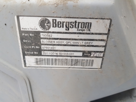 New Holland T6, T7, T6000 Series T7.200 Cab Fan Blower Unit 87651401, 87651402 - Salono ventiliatorius - Traktorius: foto 5 New Holland T6, T7, T6000 Series T7.200 Cab Fan Blower Unit 87651401, 87651402 - Salono ventiliatorius - Traktorius: foto 5
