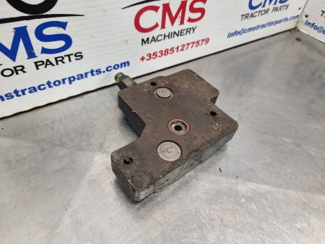 New Holland T7, Tm, T7000, Tm7000 Ser Tm130, Tm120 Control Valve Plate 5195157 - Hidraulika: foto 5 New Holland T7, Tm, T7000, Tm7000 Ser Tm130, Tm120 Control Valve Plate 5195157 - Hidraulika: foto 5