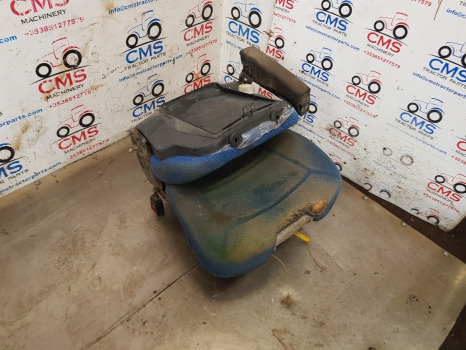 New Holland T7030, T7000, T7040, T7050, Driver Seat Assy Parts Only 87646744 - Sėdynė - Žemės ūkio technika: foto 2 New Holland T7030, T7000, T7040, T7050, Driver Seat Assy Parts Only 87646744 - Sėdynė - Žemės ūkio technika: foto 2