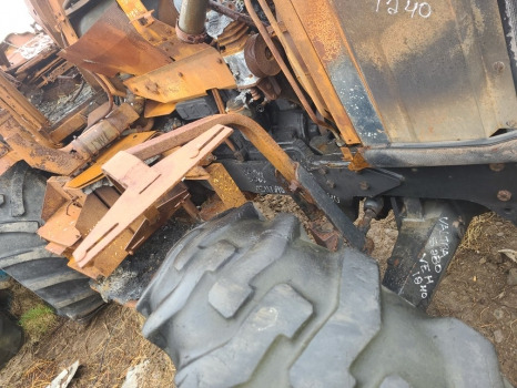Valtra S230, S240, S260 S280 Front mudguard bracket kit V34826600, V34826700 - Sparnas: foto 1 Valtra S230, S240, S260 S280 Front mudguard bracket kit V34826600, V34826700 - Sparnas: foto 1