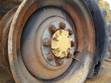 Volvo L50c Front, Rear Axle, Engine, Transmission, Loader, Frame Parts - Variklis: foto 4 Volvo L50c Front, Rear Axle, Engine, Transmission, Loader, Frame Parts - Variklis: foto 4