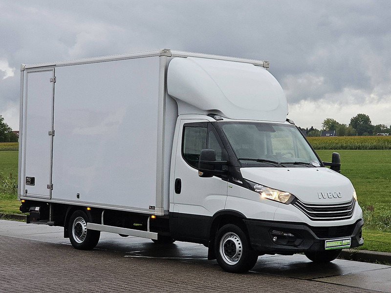 Iveco Daily 35S18 ac automaat EURO6 - Furgonas su krovinių dėže: foto 4 Iveco Daily 35S18 ac automaat EURO6 - Furgonas su krovinių dėže: foto 4